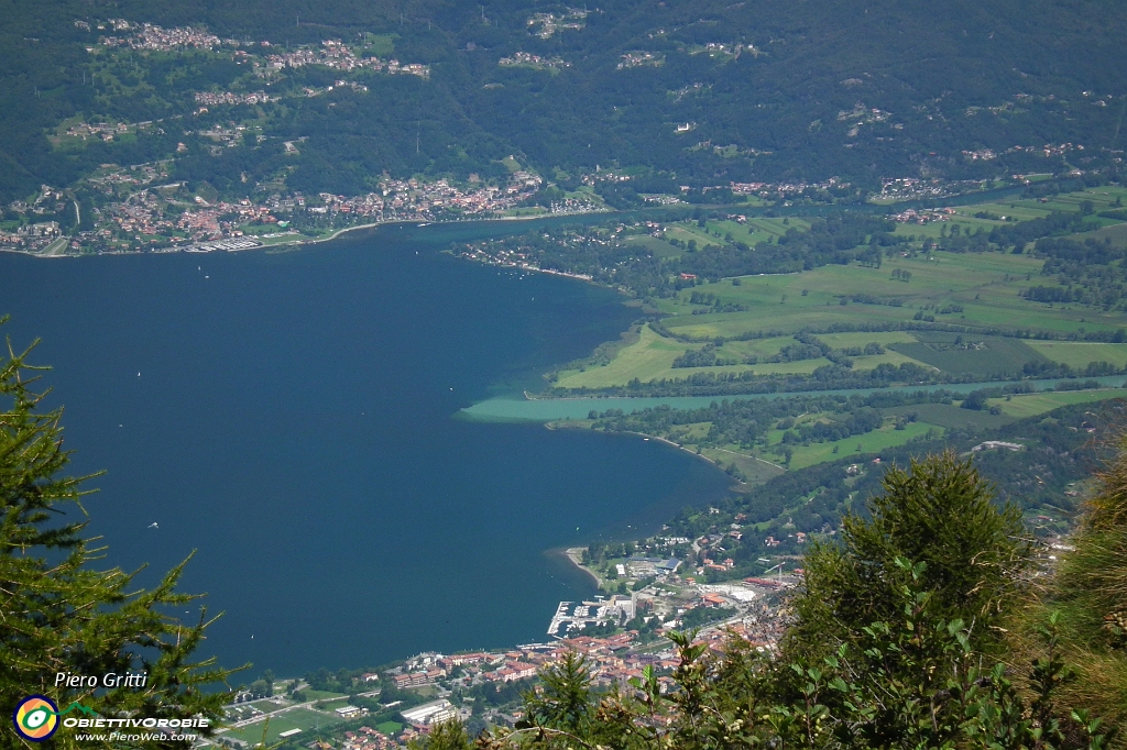 23 L'Adda entra nel Lago di Como a Colico.JPG